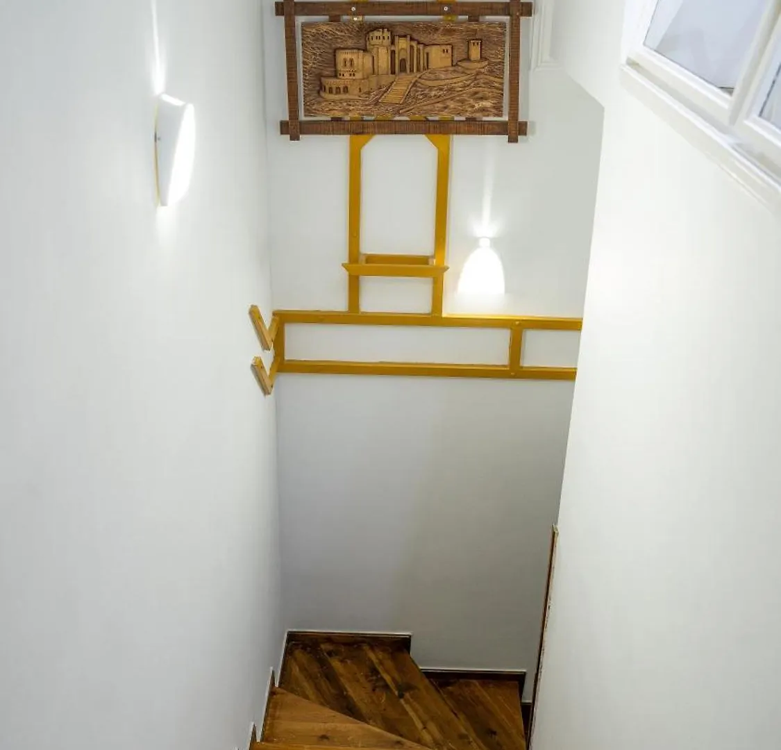 アパート Central Loft Near Olympic Park ティラナ